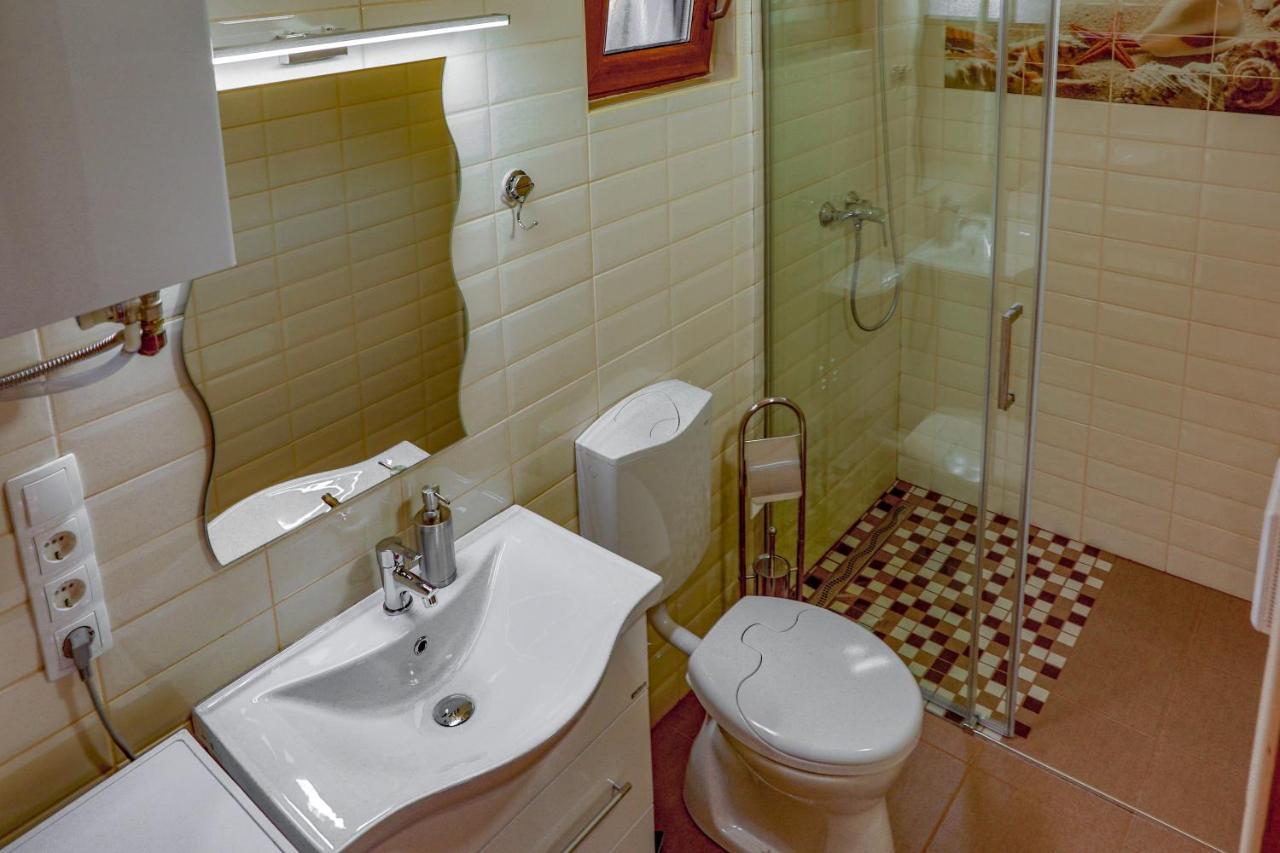 Hullam Nyaralo Apartment Balatonmariafurdo Bagian luar foto