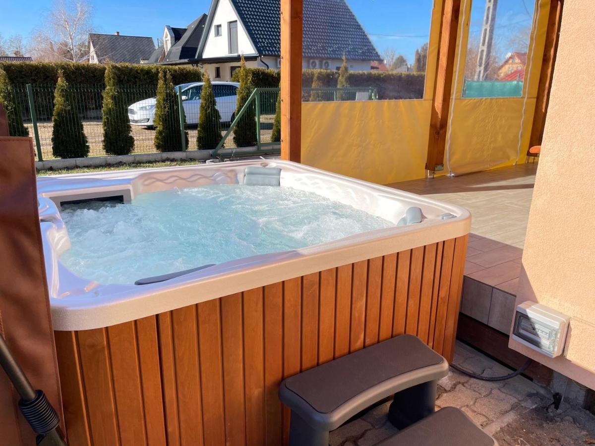 Hullam Nyaralo Apartment Balatonmariafurdo Bagian luar foto
