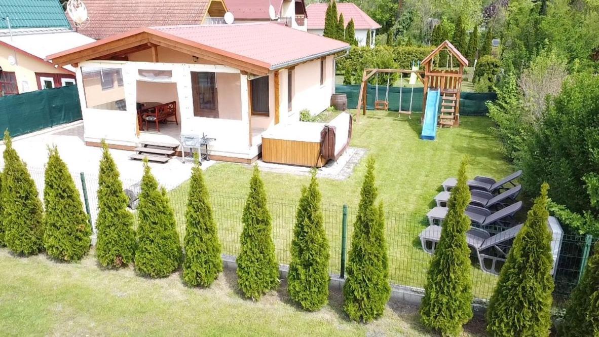Hullam Nyaralo Apartment Balatonmariafurdo Bagian luar foto